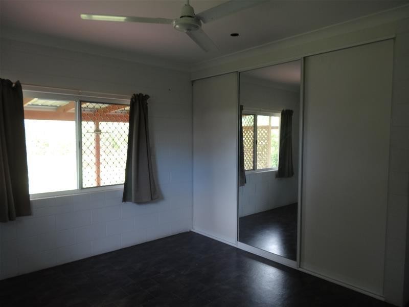 45 Middlemiss Street, Mossman QLD 4873