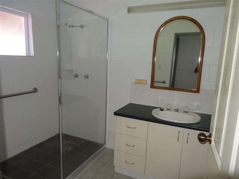 45 Middlemiss Street, Mossman QLD 4873