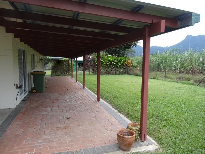 45 Middlemiss Street, Mossman QLD 4873