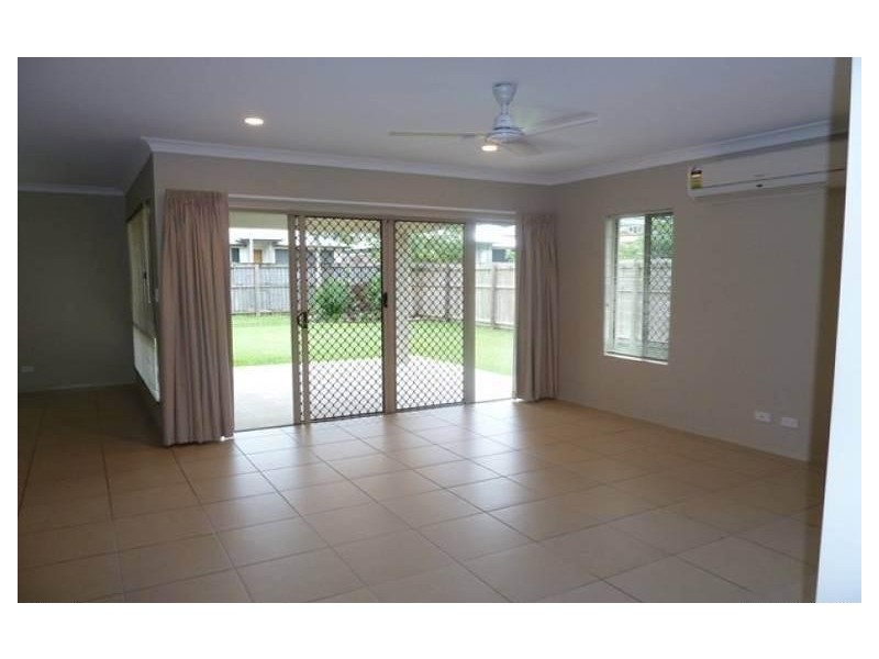 7 Taffles Street, Redlynch QLD 4870