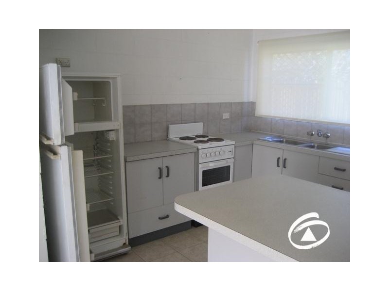 1/25 Jensen Street, Manoora QLD 4870