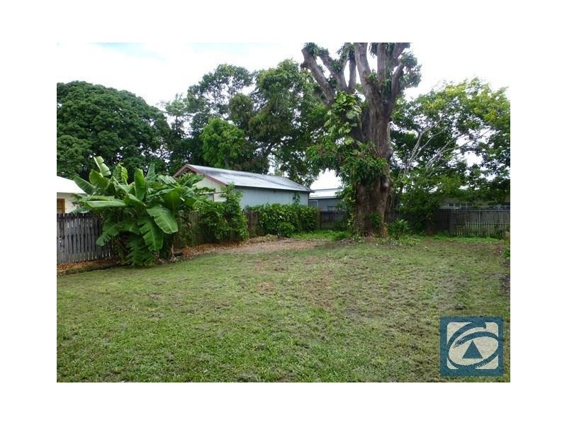 37 Dunn Street, Cairns North QLD 4870