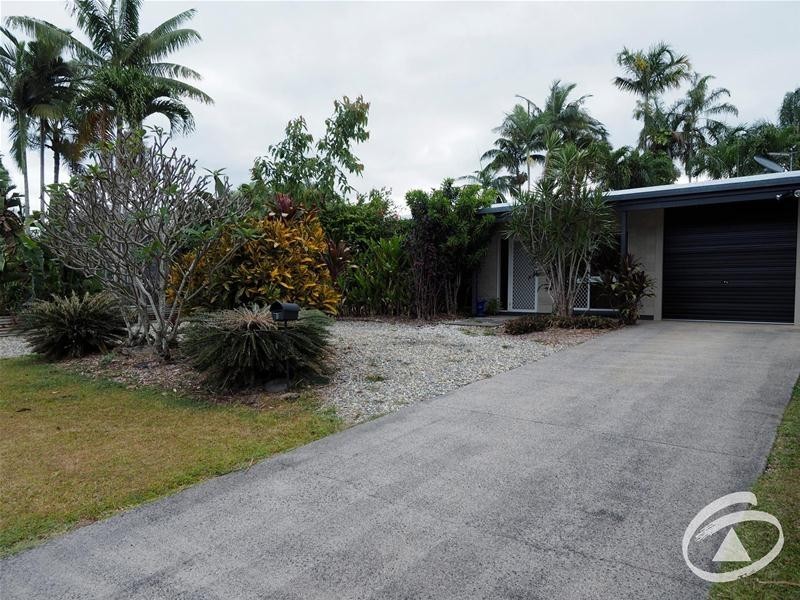 9 Mermaid  Street, Bentley Park QLD 4869