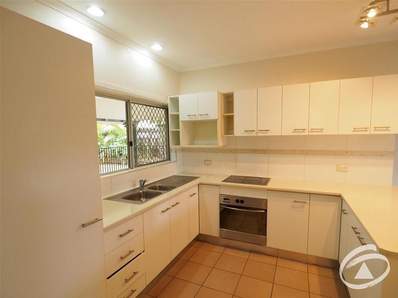 9 Mermaid  Street, Bentley Park QLD 4869