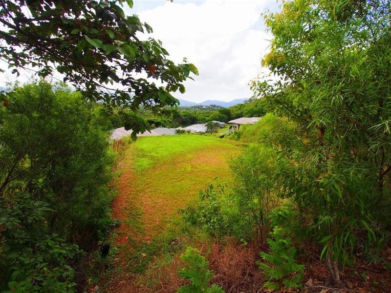 42 Sunbird Drive, Woree QLD 4868