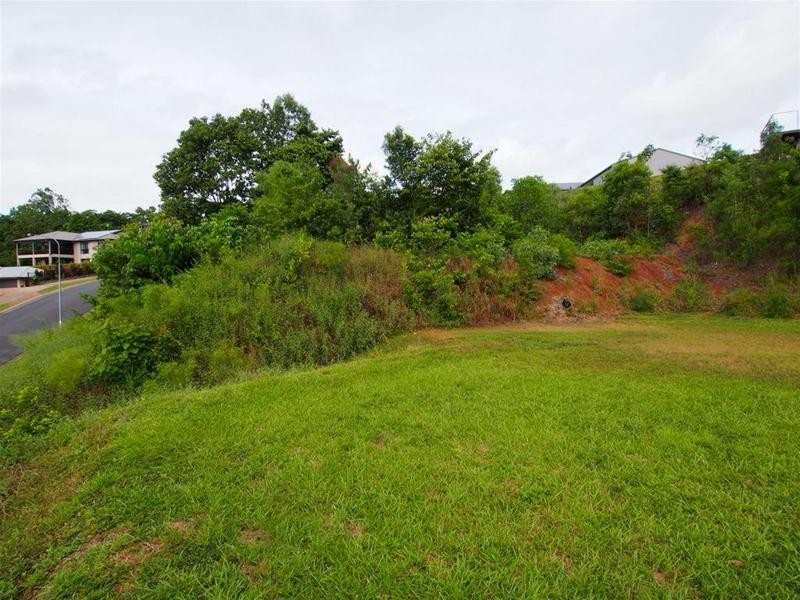 42 Sunbird Drive, Woree QLD 4868