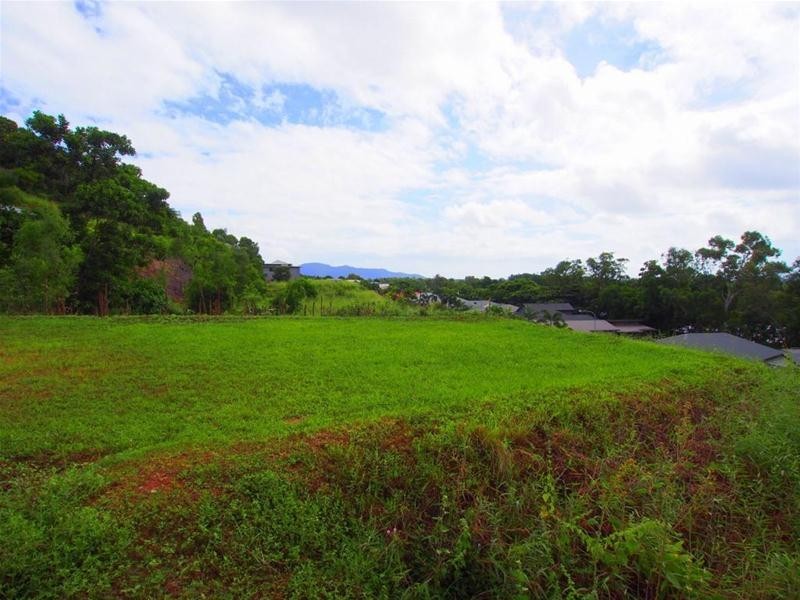 42 Sunbird Drive, Woree QLD 4868