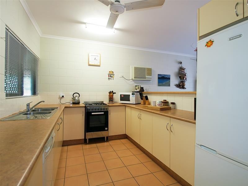 13 Peate Close, Edmonton QLD 4869