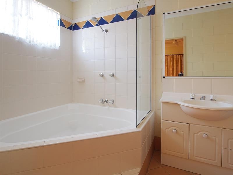 13 Peate Close, Edmonton QLD 4869