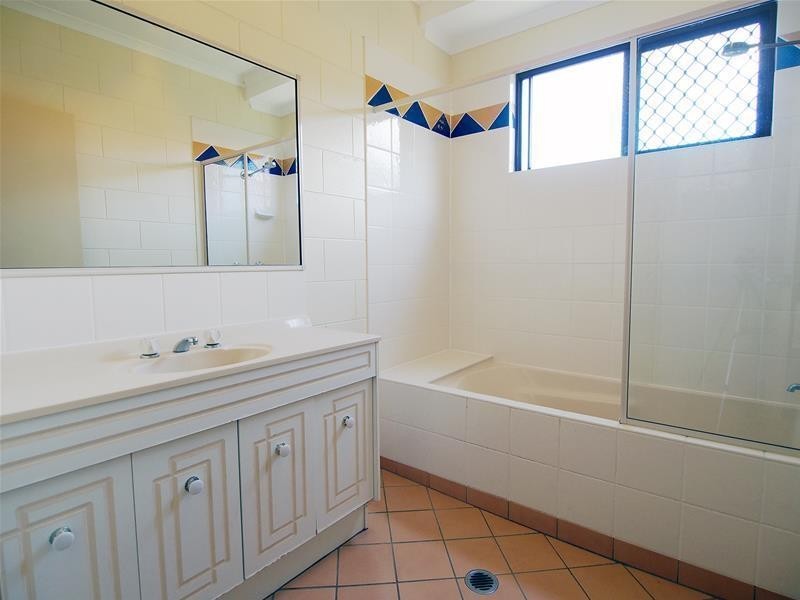 13 Peate Close, Edmonton QLD 4869