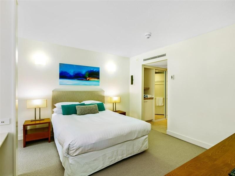 2204/2-22 Veivers  Road, Palm Cove QLD 4879