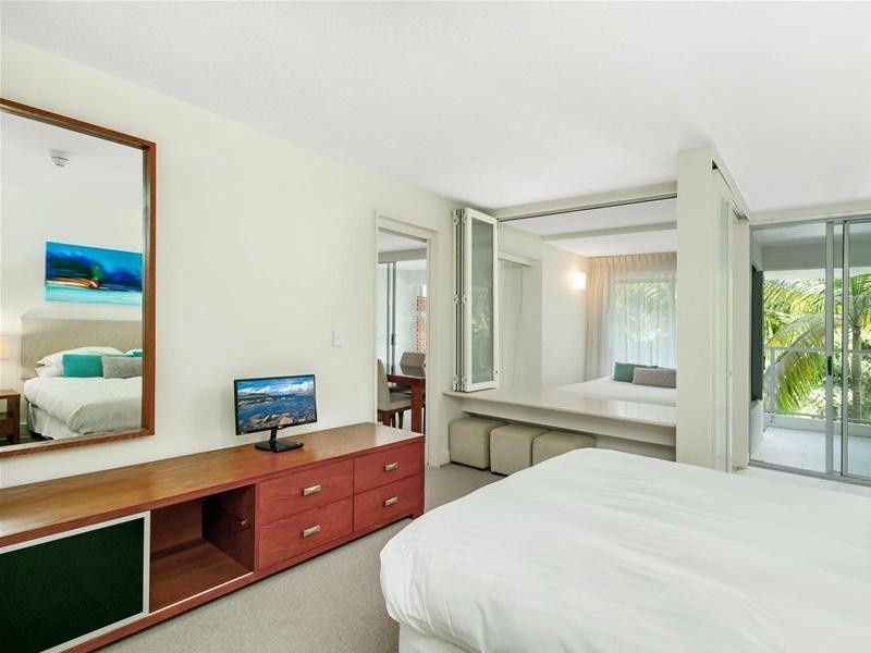 2204/2-22 Veivers  Road, Palm Cove QLD 4879