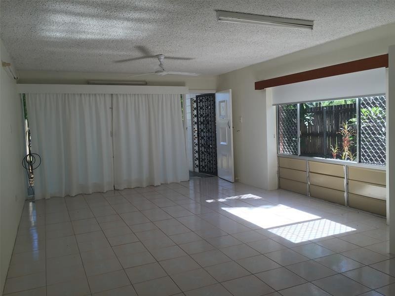 3/95 Mann Street, Westcourt QLD 4870