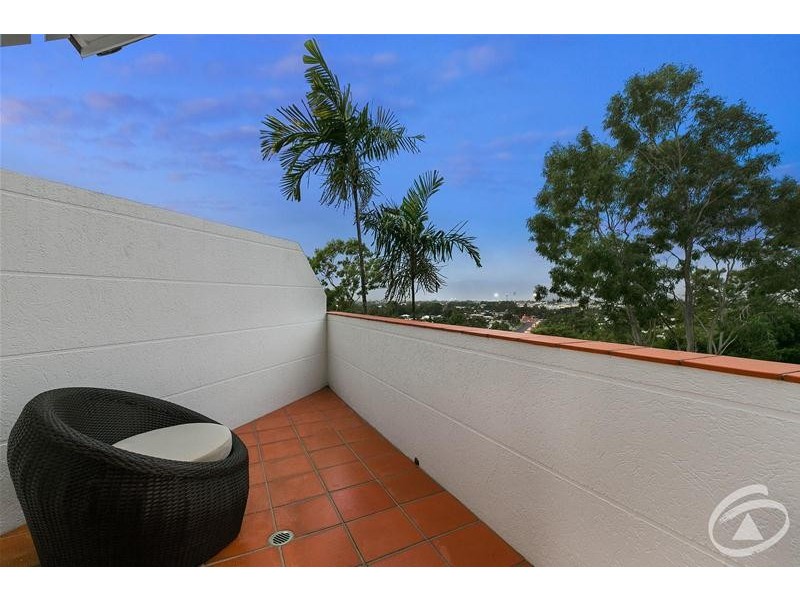 52/8-14 Munro Terrace, Mooroobool QLD 4870