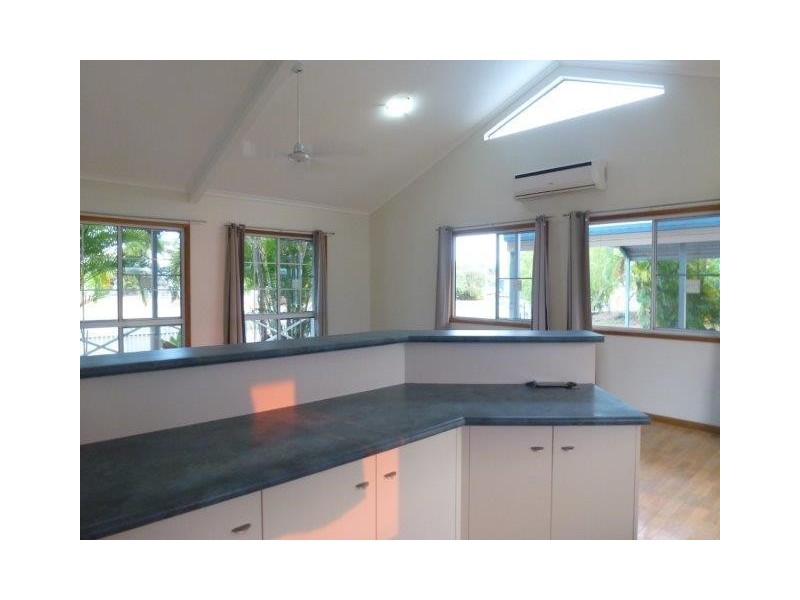 1 Kirsten Close, Woree QLD 4868