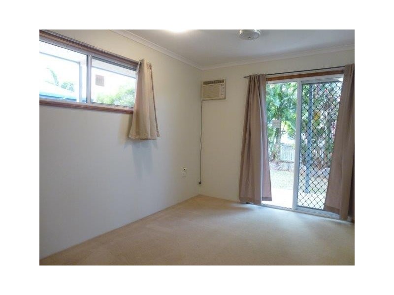 1 Kirsten Close, Woree QLD 4868