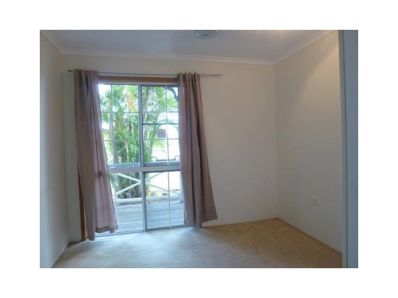 1 Kirsten Close, Woree QLD 4868