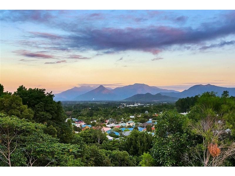 5 Dove Court, Bayview Heights QLD 4868