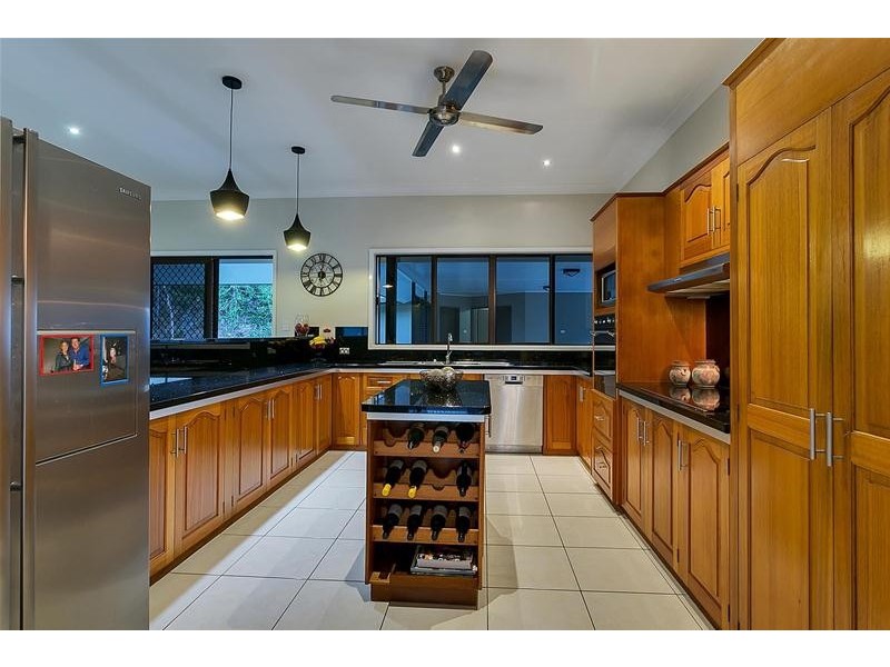 5 Dove Court, Bayview Heights QLD 4868