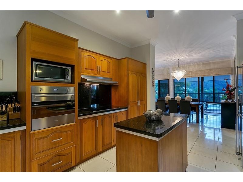 5 Dove Court, Bayview Heights QLD 4868