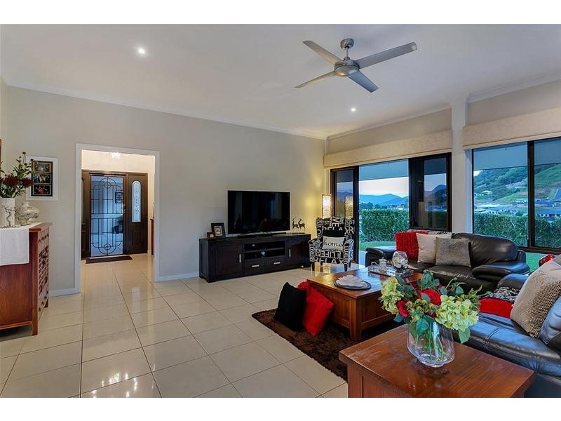 5 Dove Court, Bayview Heights QLD 4868