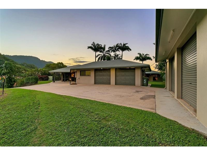 5 Dove Court, Bayview Heights QLD 4868