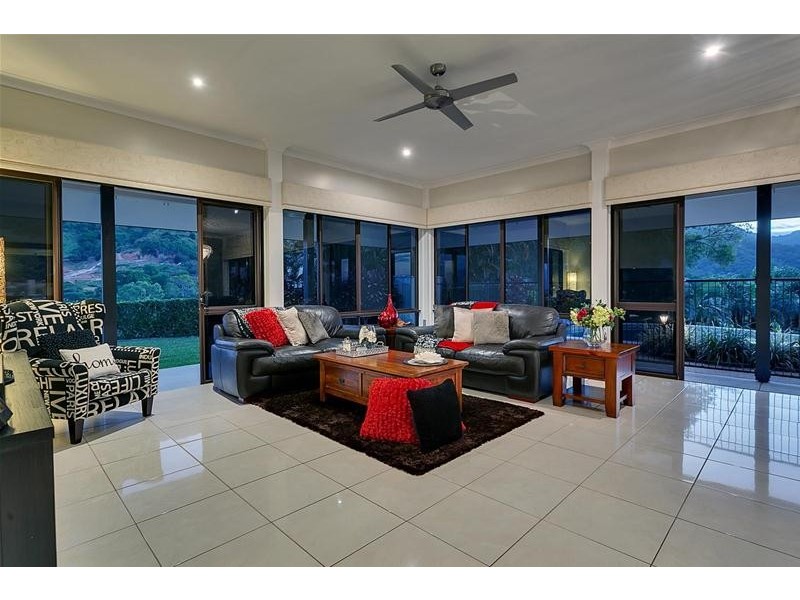 5 Dove Court, Bayview Heights QLD 4868