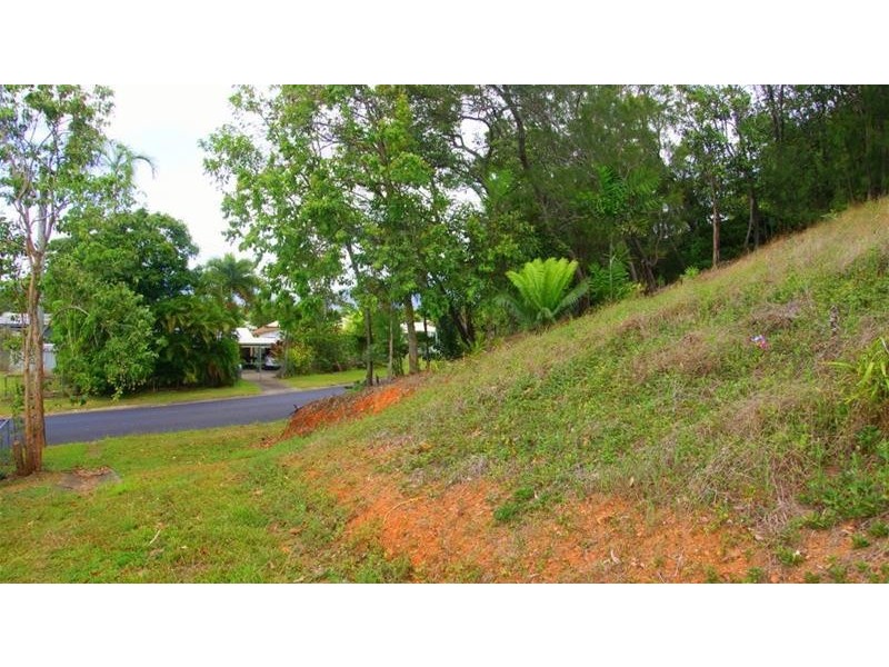 6 Cilento Close, White Rock QLD 4868