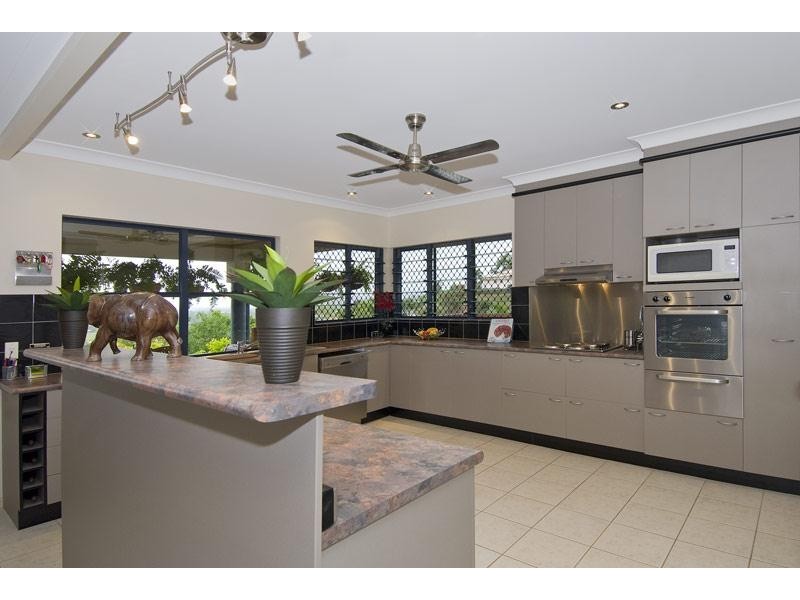 Bentley Park QLD 4869