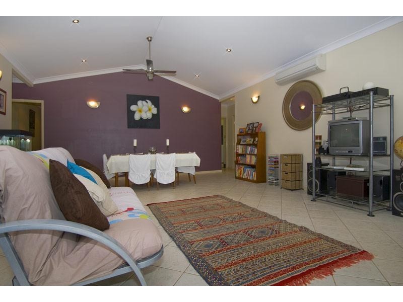 Bentley Park QLD 4869