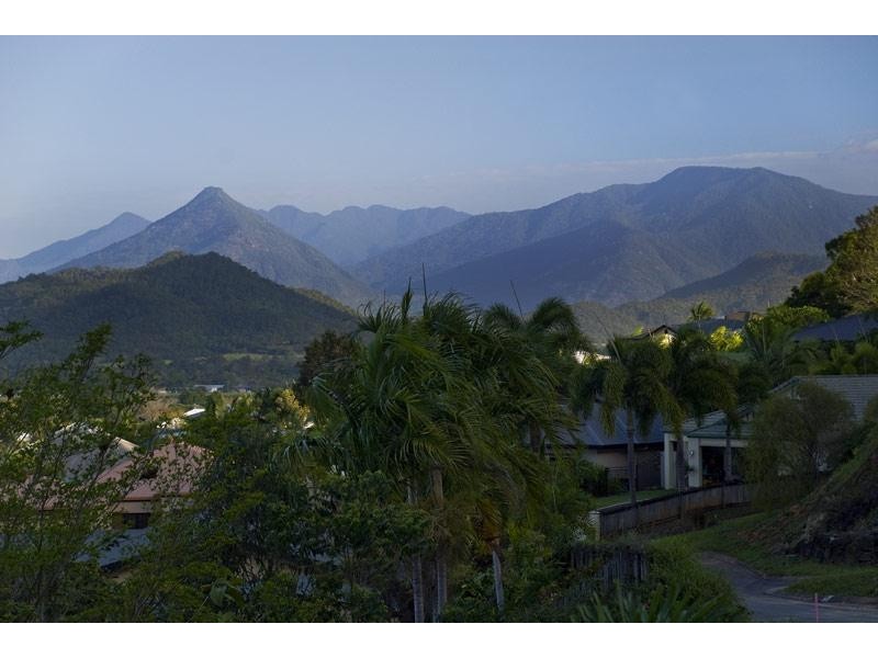 Bentley Park QLD 4869