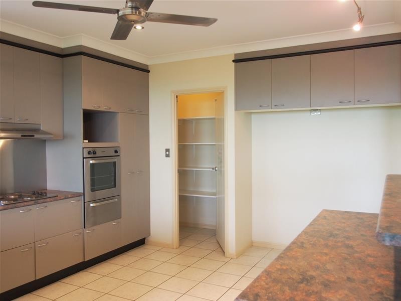 Bentley Park QLD 4869