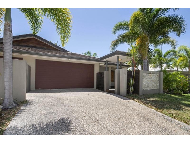 2/10 Michelia Street, Palm Cove QLD 4879