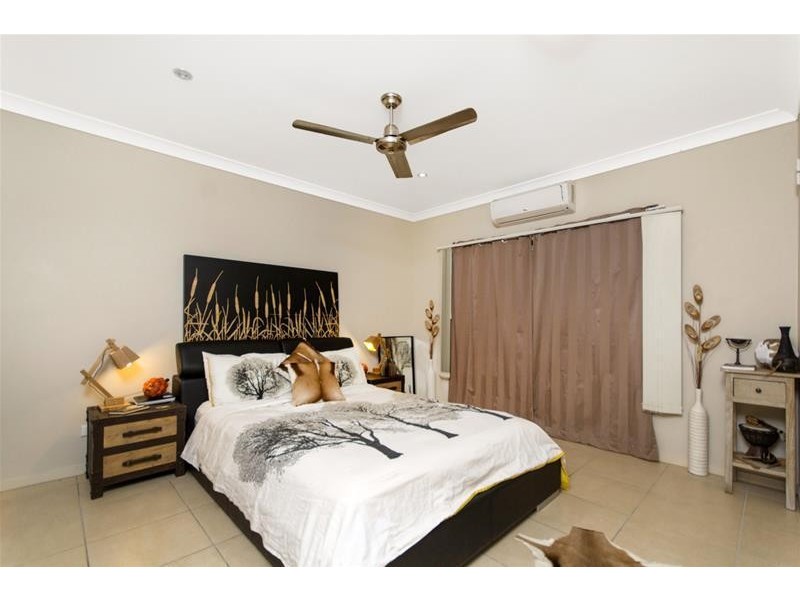 2/10 Michelia Street, Palm Cove QLD 4879