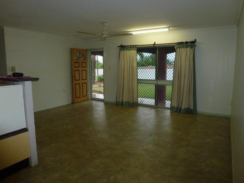 13 Sheehy Street, White Rock QLD 4868