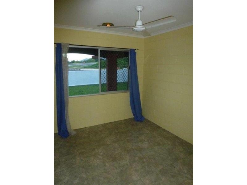 13 Sheehy Street, White Rock QLD 4868