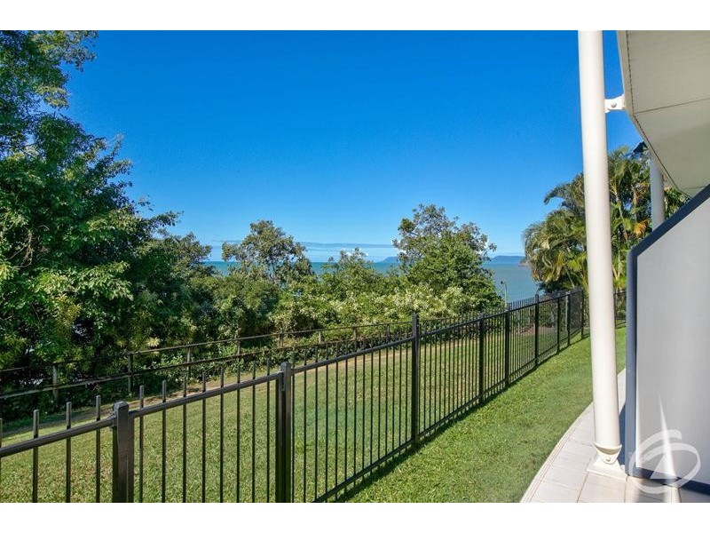 104/92-94 Moore Street, Trinity Beach QLD 4879