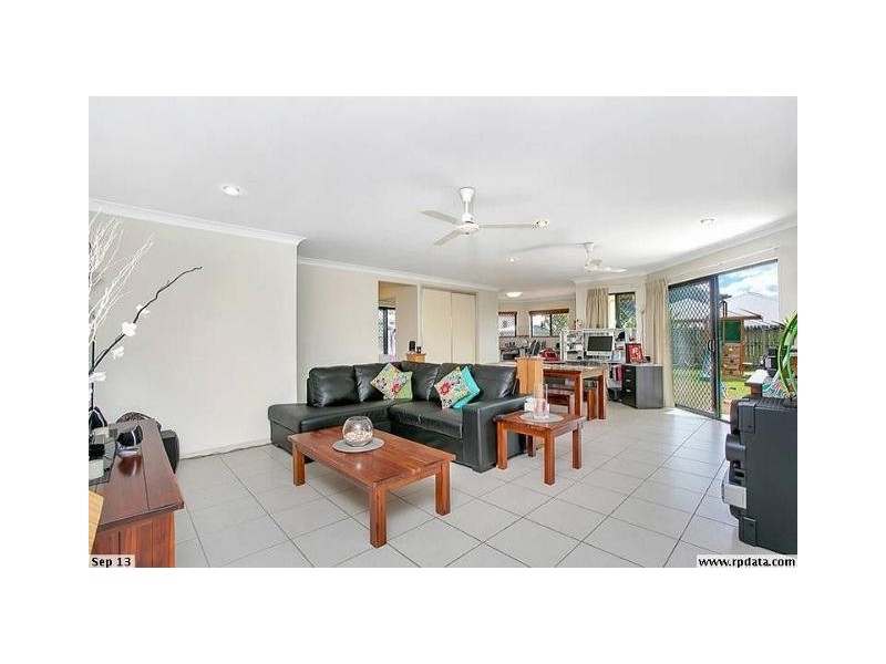 14 Taffles Street, Redlynch QLD 4870