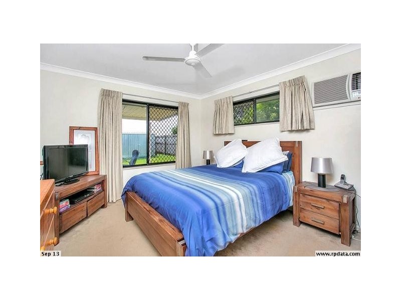 14 Taffles Street, Redlynch QLD 4870