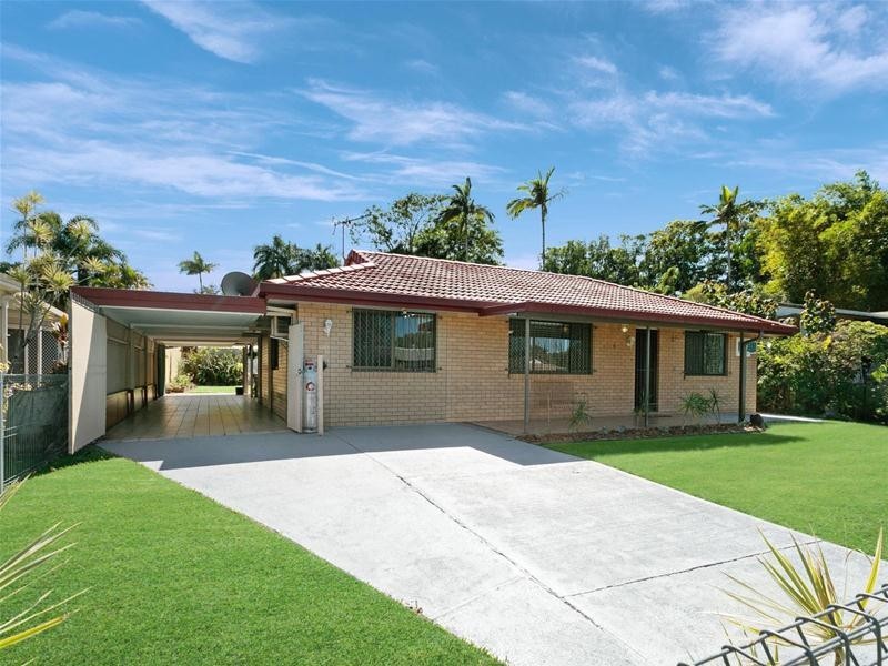 6 Grevillea Street, Mooroobool QLD 4870