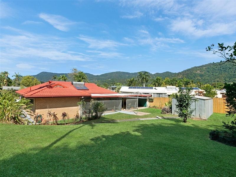 6 Grevillea Street, Mooroobool QLD 4870