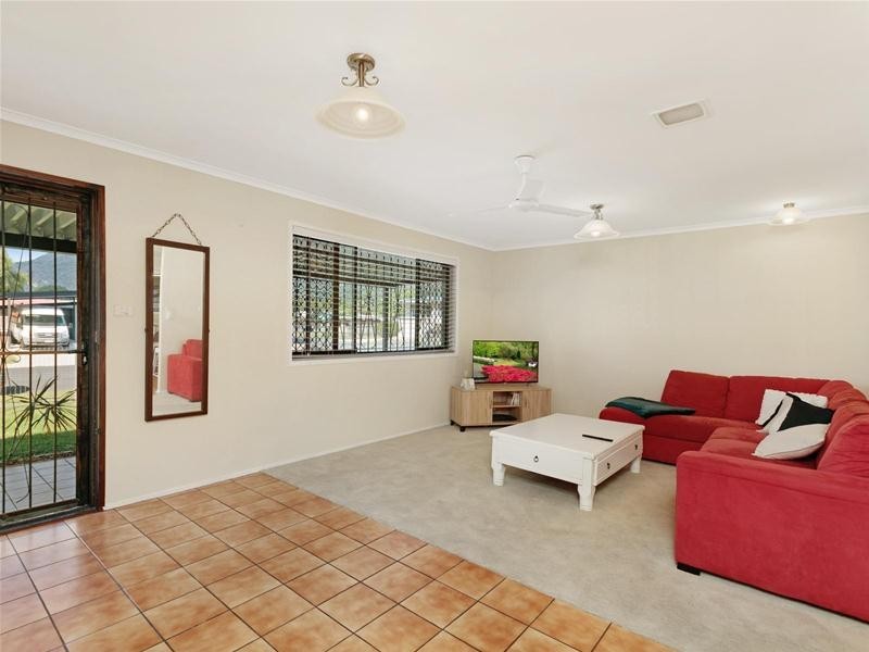 6 Grevillea Street, Mooroobool QLD 4870