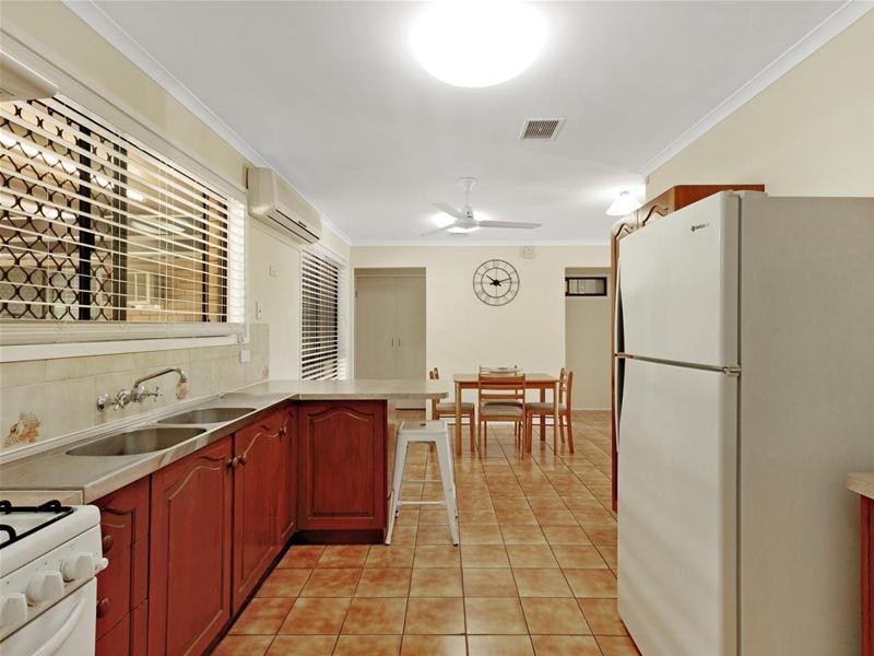 6 Grevillea Street, Mooroobool QLD 4870