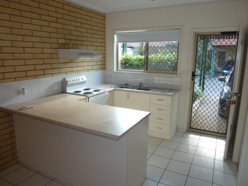 8/5 Grantala Street, Manoora QLD 4870