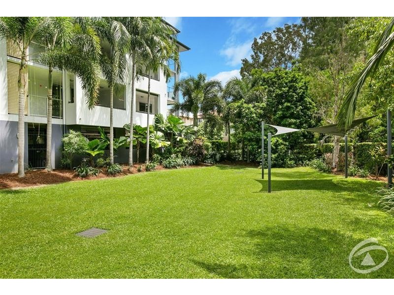 2/9-11 McLean Street, Cairns North QLD 4870