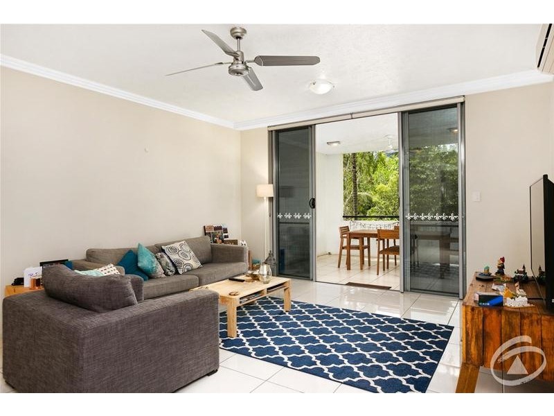 2/9-11 McLean Street, Cairns North QLD 4870