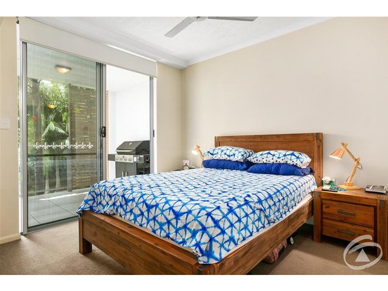2/9-11 McLean Street, Cairns North QLD 4870