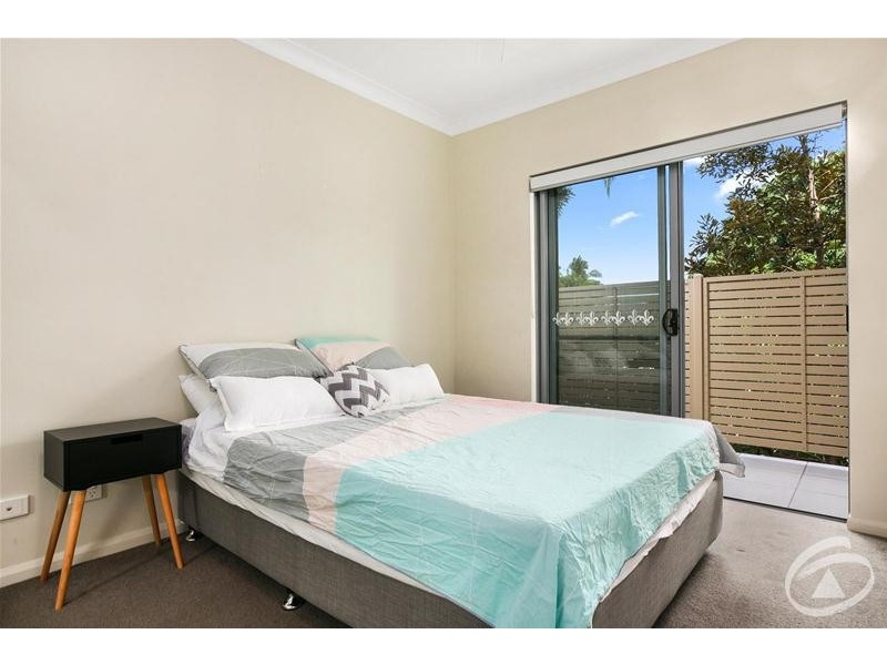 2/9-11 McLean Street, Cairns North QLD 4870