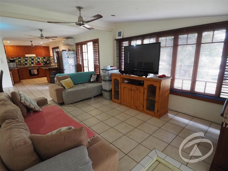 15 Dalziel Street, Stratford QLD 4870