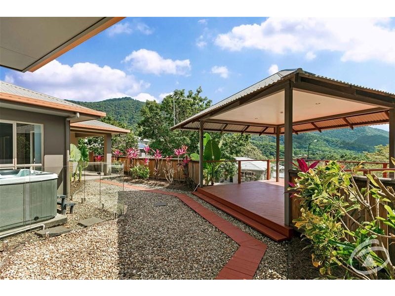 10 McColl Close, Redlynch QLD 4870